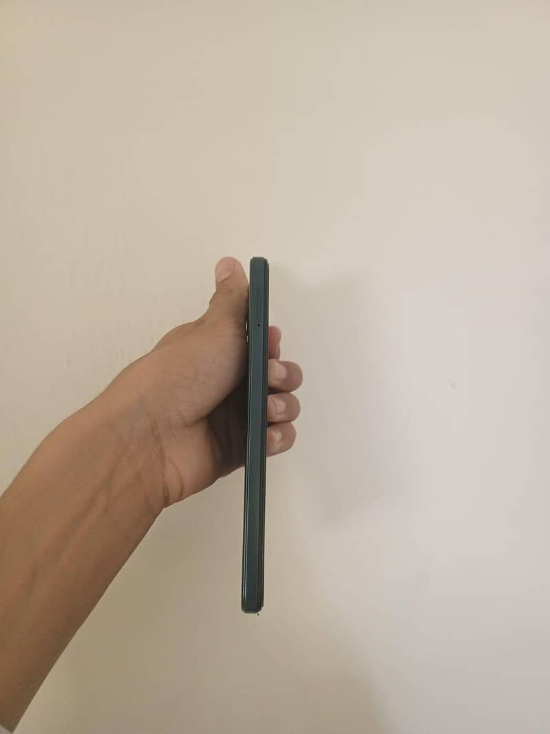 Tecno spark Go 2023 with box. Good condition phone 4gb ram/64gb memory 3