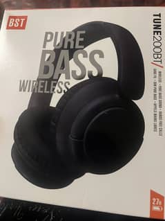 headphones mouse boya microphone keyboard