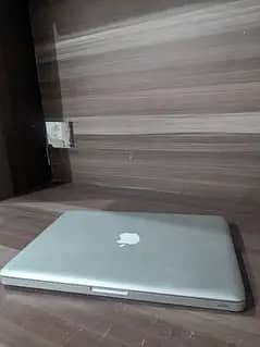 MacBook pro mid 2012 core i7