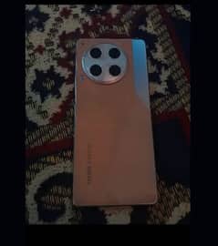 tecno camon 30 complete box and charger 11+ month waranty ma ha