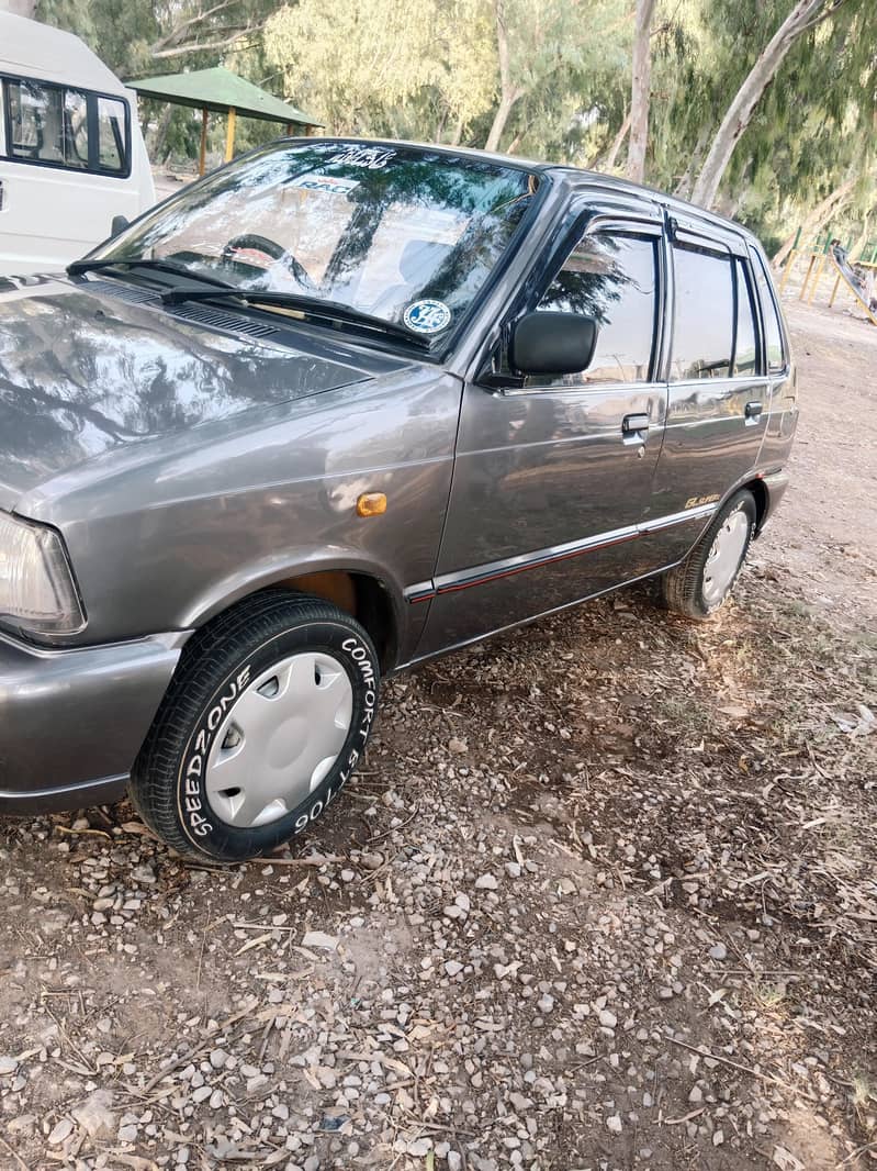 Mehran vxr 2013 iner jenvion outer jenvion  plz read add mention phone 3