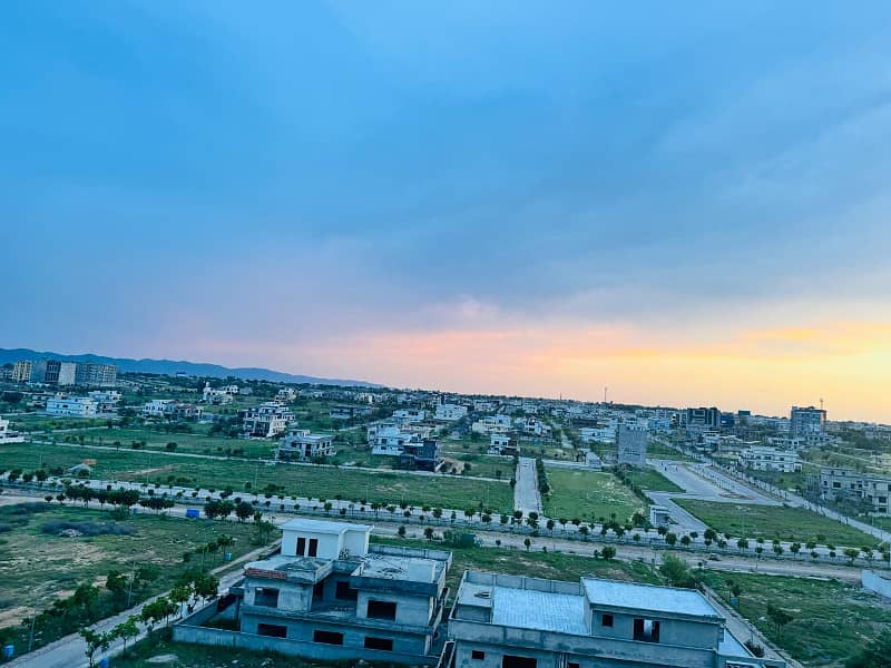1 kanal Plot in C block Prime Location 9
