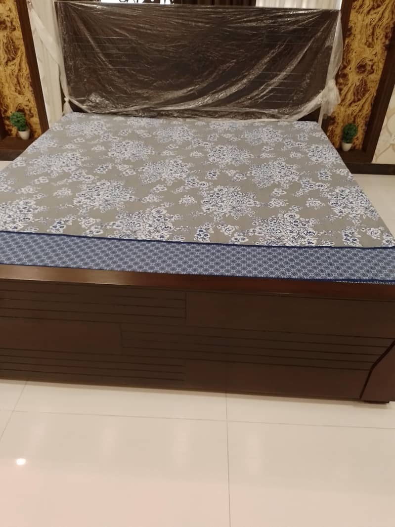 bed set with side tables 2
