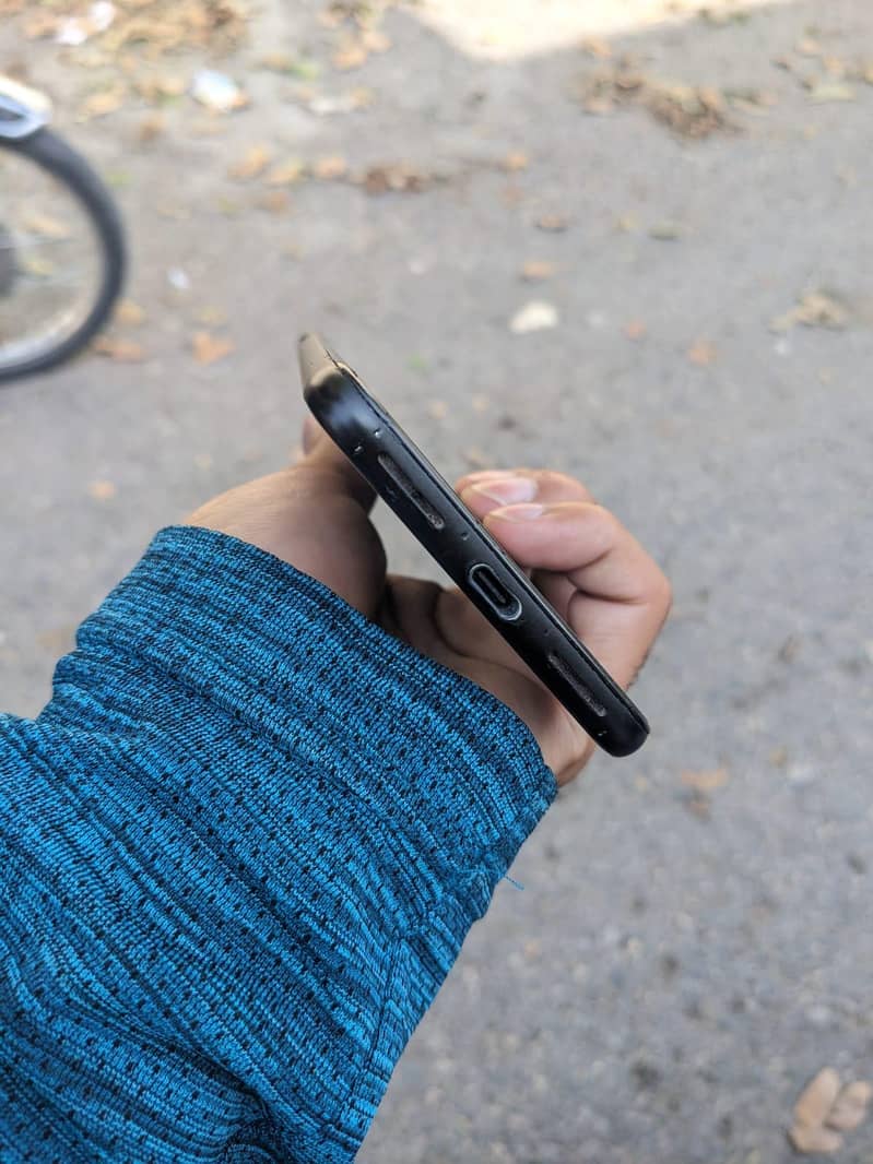 google pixel 4xl in good condition 3