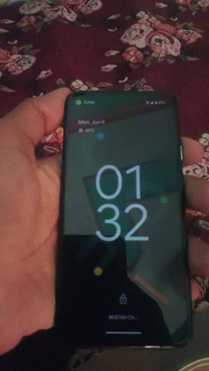 Google pixel 4a 6/128 condition 10/10 not open 1