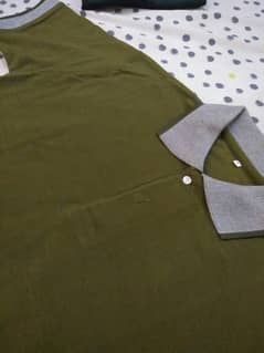 polo T-shirts or round neck tshirts