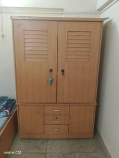 SELLING A FURNITURE SET