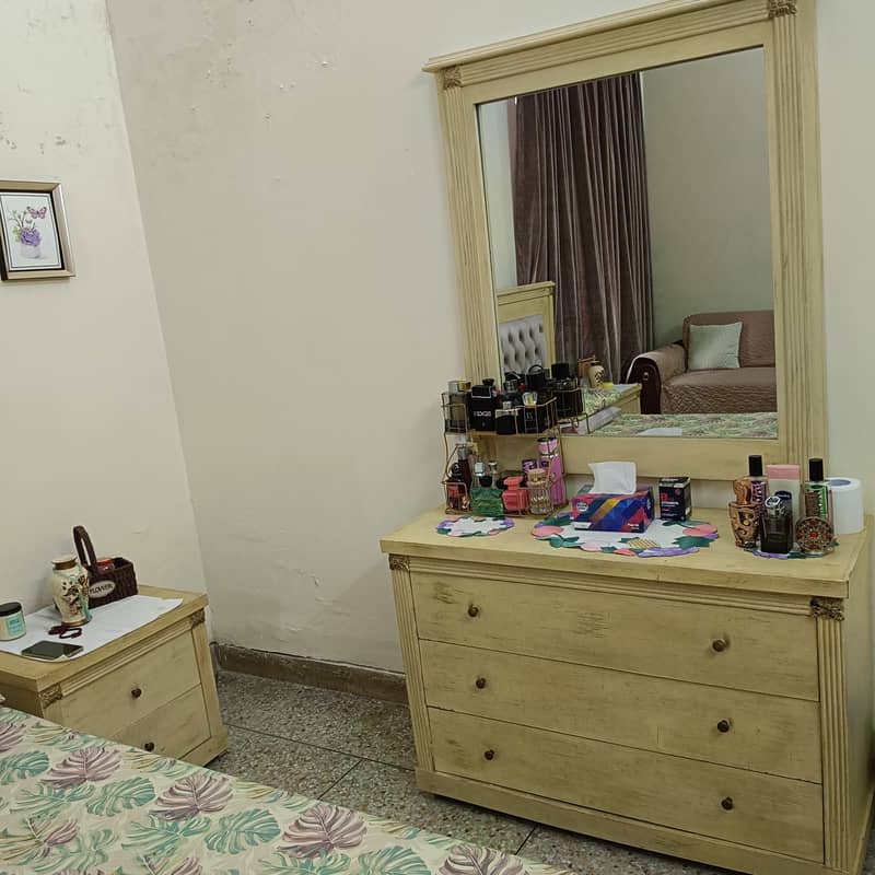 Bed Set-Bed with 2 side tables and dressing table 2