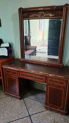 dressing table