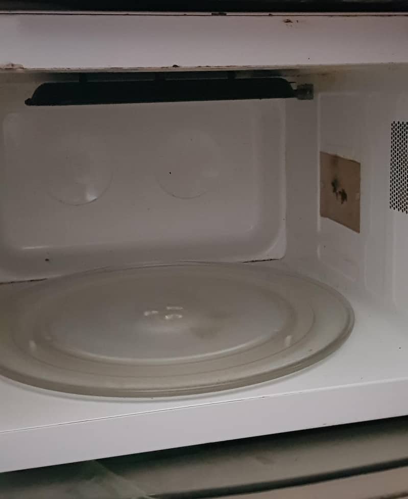 Dawlance Microwave 2