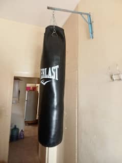 Filled Boxing/Punching bag with Boxing Gloves For Sell