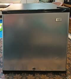 Haeir 62BL mini refrigerator