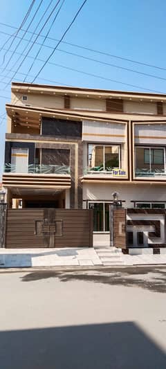 10 Marla Triple story Duplex House available for Sale in Johar Town near UCP University Lahore