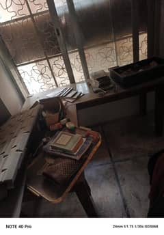 L shaped table