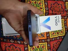 vivo y100