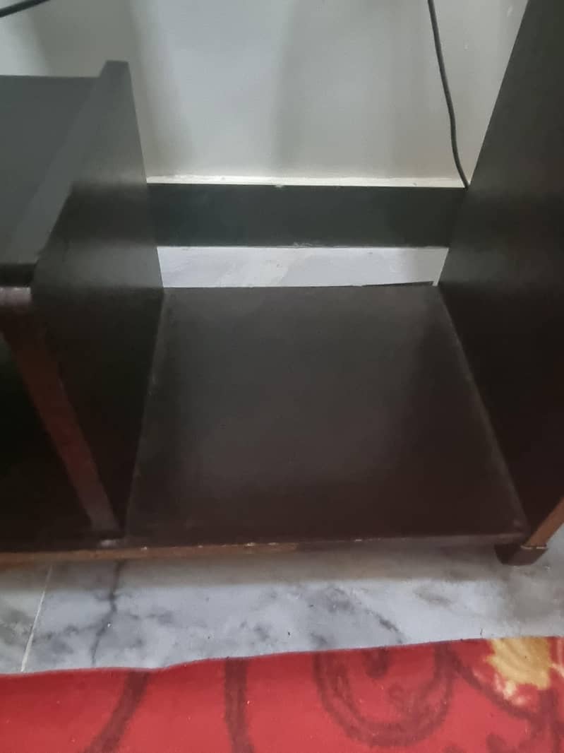 Computer with Computer Table 1