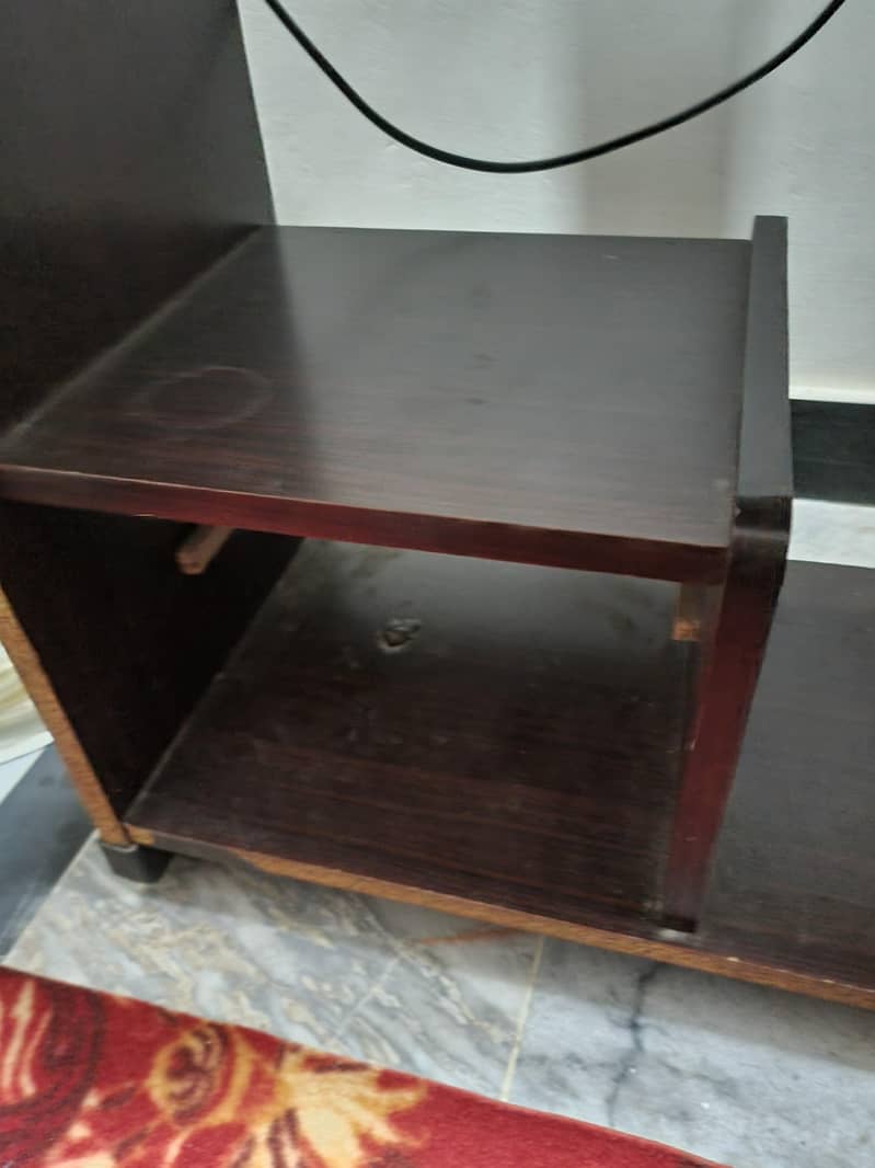 Computer with Computer Table 2
