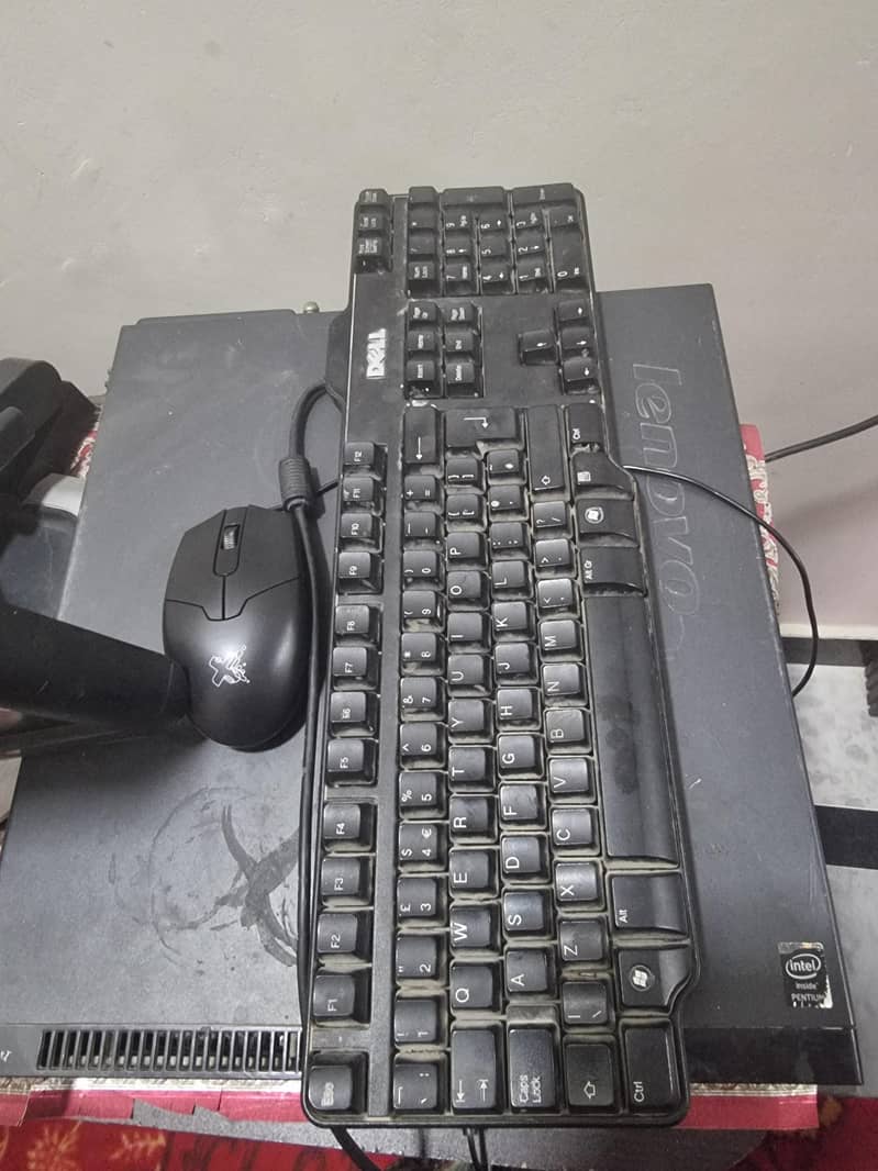 Computer with Computer Table 3