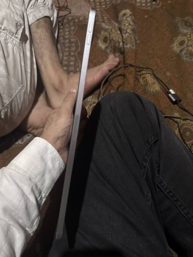 ipad m2 11inch 4th generation 2