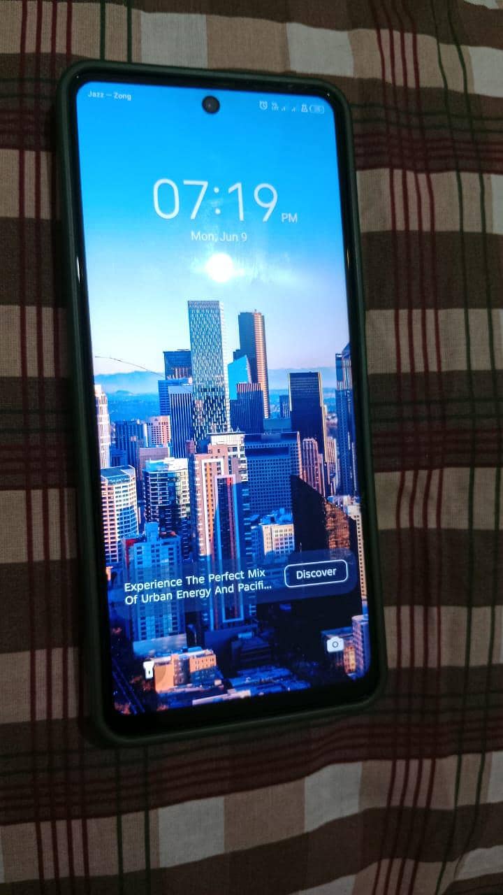 Tecno Spark 20c  10/10 condition with Box And it's original Charger . 6