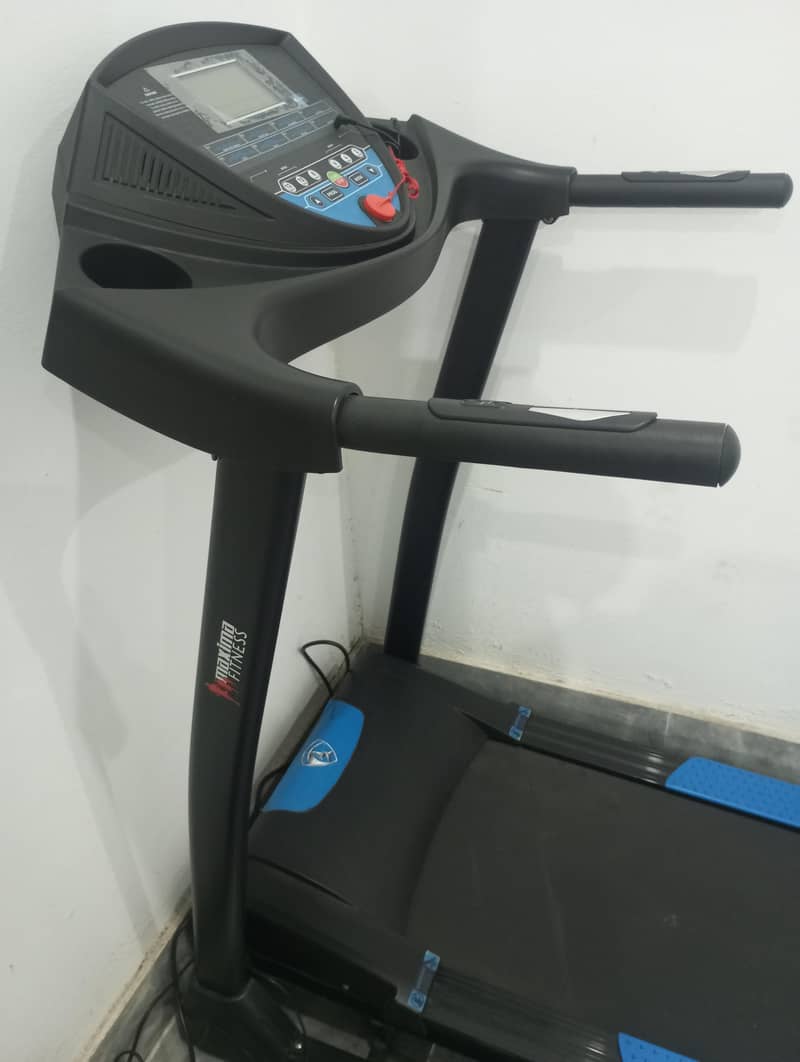 treadmill machine, exercise machine, jogging machine 0