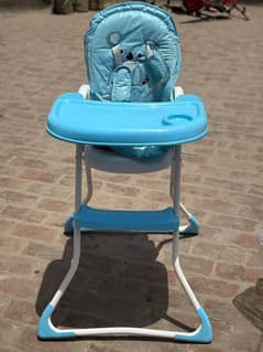 High chair for baby feeding