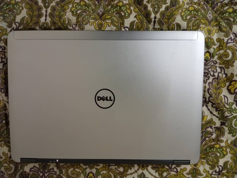 Dell Core i5 4th generation With Amd 2gb Ddr5 graphics card 0
