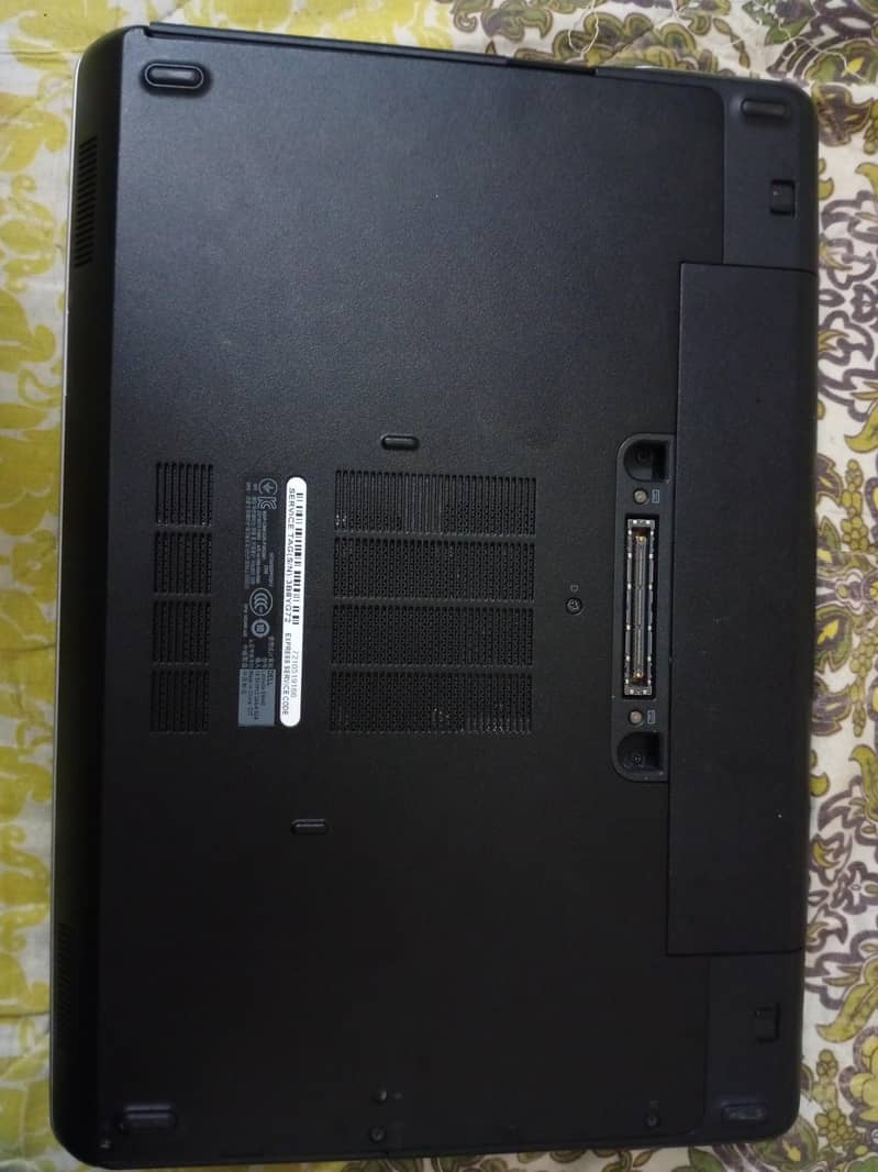 Dell Core i5 4th generation With Amd 2gb Ddr5 graphics card 1