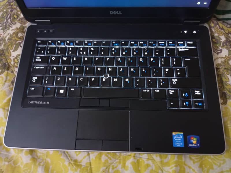 Dell Core i5 4th generation With Amd 2gb Ddr5 graphics card 3