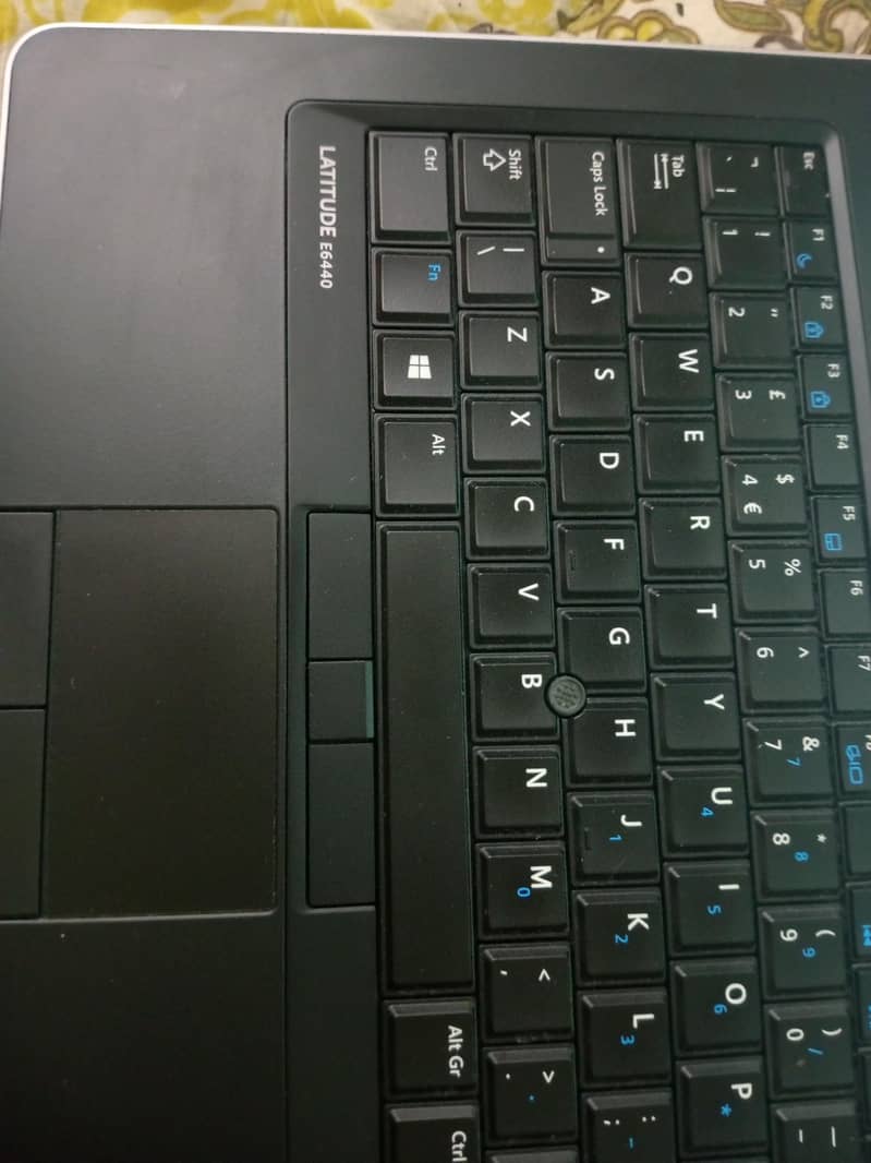 Dell Core i5 4th generation With Amd 2gb Ddr5 graphics card 7