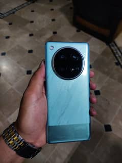 Infinix zero 40 256