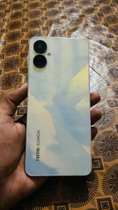Tecno Camon 19