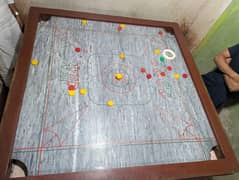 Carrom board