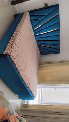 bed with molti form matters