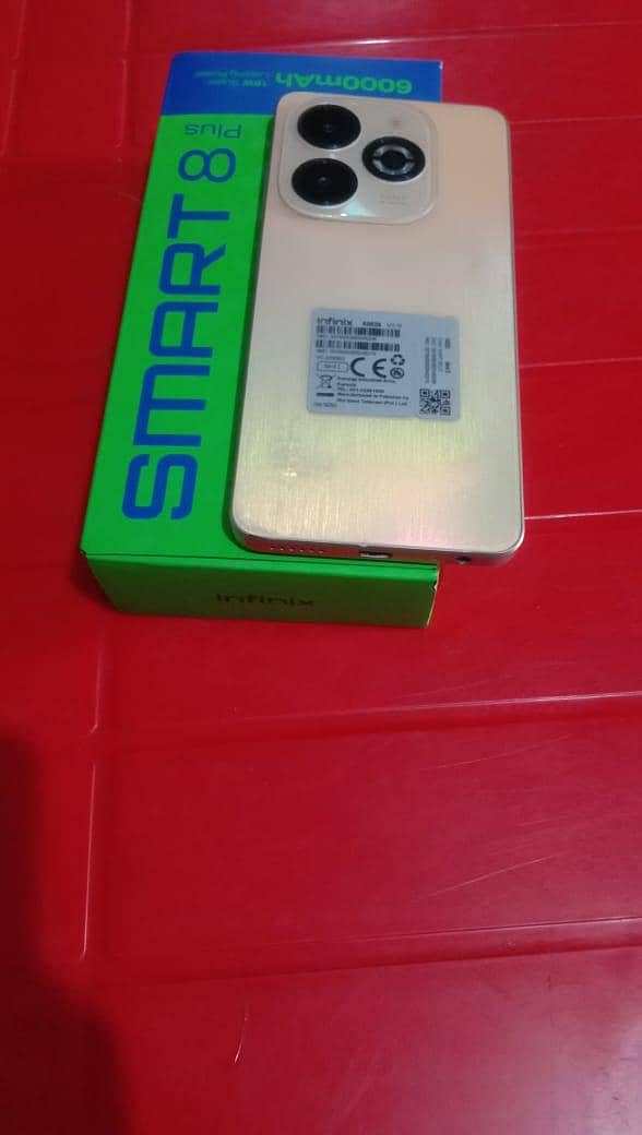 Infinix smart 8 plus with box no open no repair condition 10/8.5 2