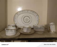 Crockery set for sale