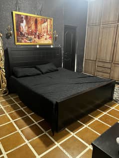 Bed set with side table and dresser