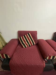 5 Seater’s Sofa round with table