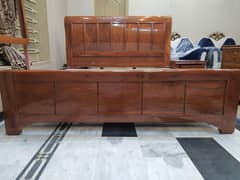 Seesham pure wood bed set brand new not used king size (call me)