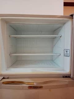 dawlance fridge cindition 10/10