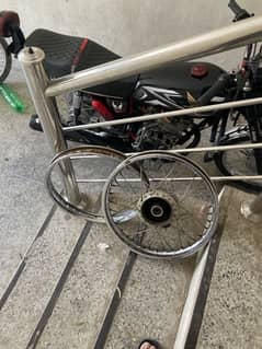 Honda 125 17 model genuine rim and hub