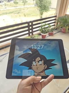 Ipad 6th Gen 32 GB Sim variant