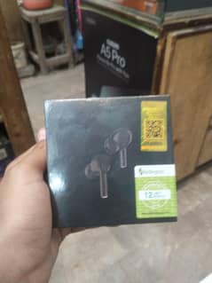 Apple headphones 2nd gen black colour