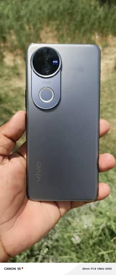 vivo v50 12 512 complete box 6 days use only new phone