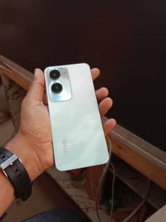 Vivo y18 10/10 condition with Box