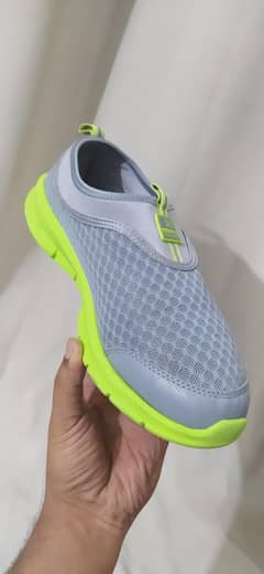 running shoes size 8