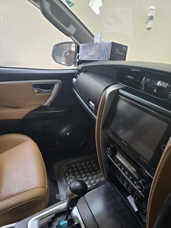 it's a lady driven fortuner one hand driven neat and clean vehicle 4