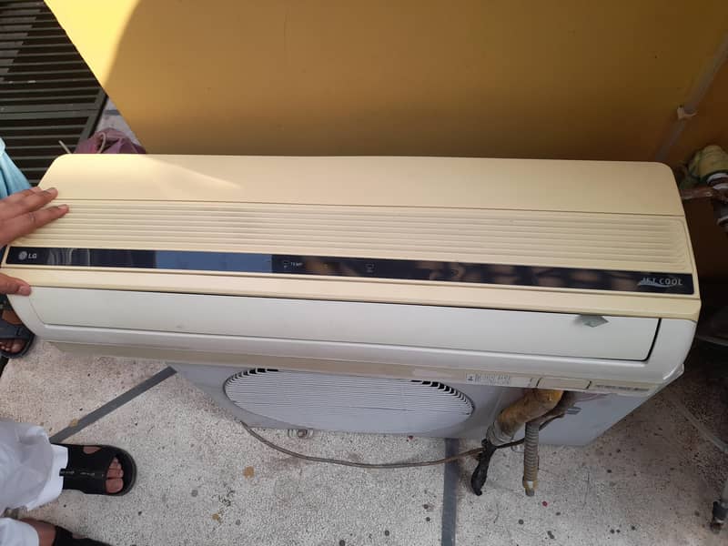 LG good condition 9