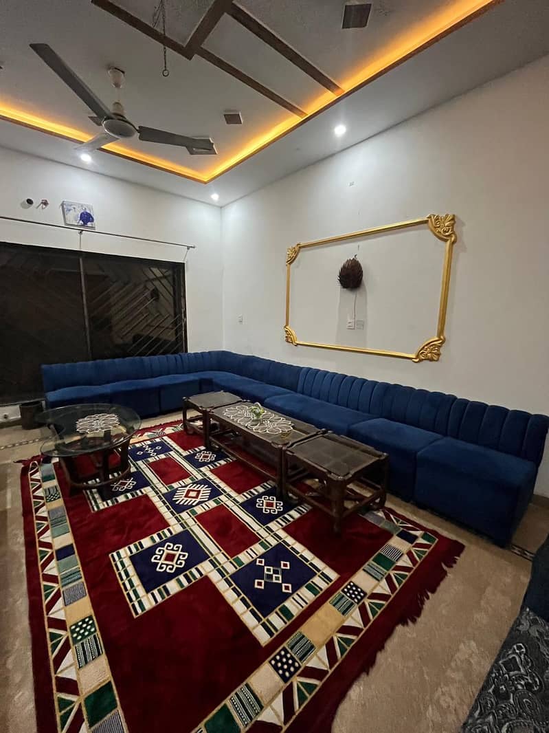 L Shape Sofa Is Available For Sale in Good Condition Vondition 1