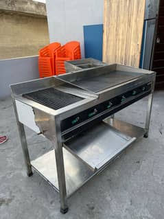 Burger station with Grill